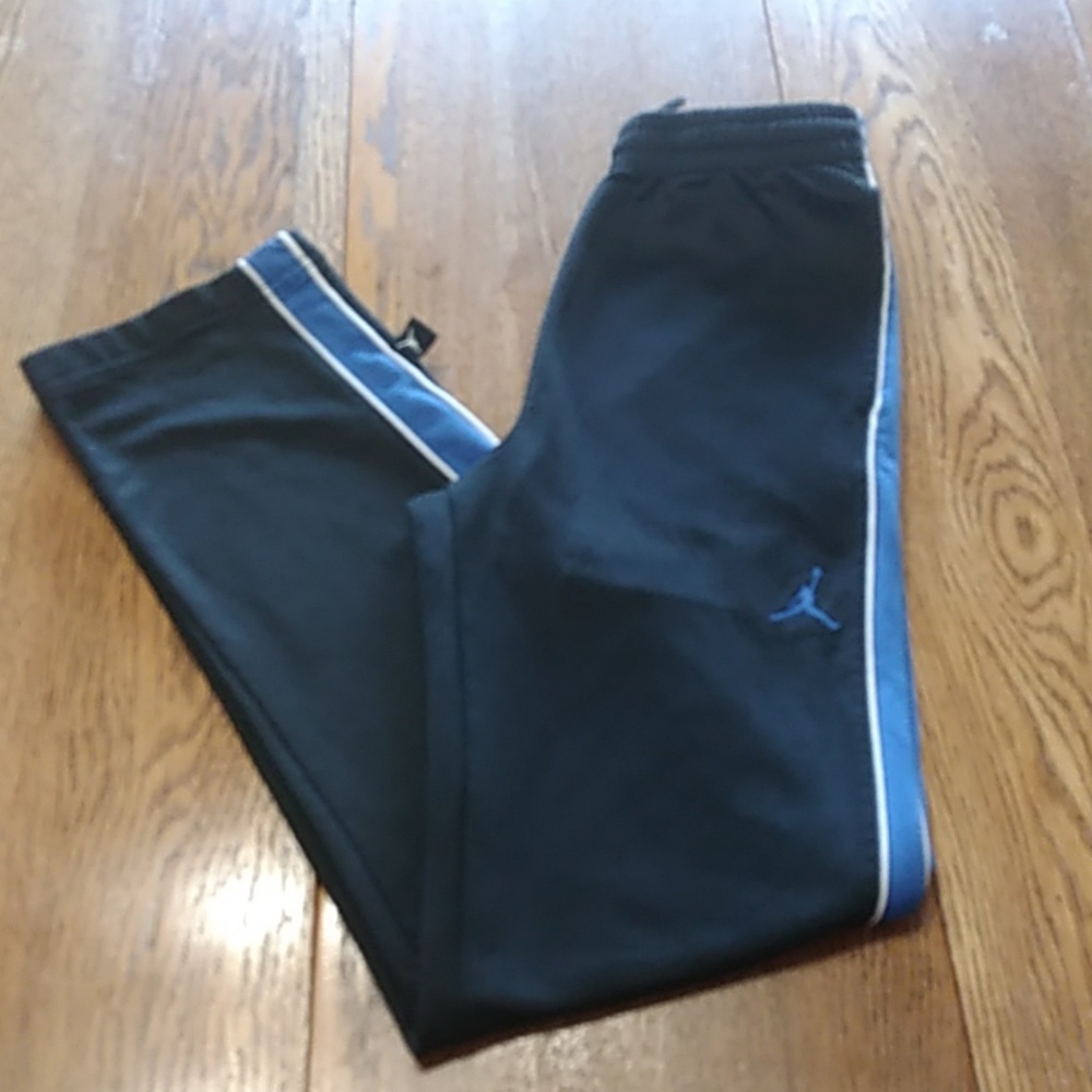 Black with blue Nike/Jordan therma-fit Bottoms